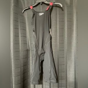 Speedo Vanquisher swim suit size 32